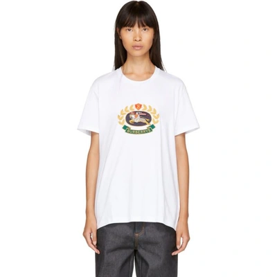 Shop Burberry 白色刺绣标识男友风 T 恤 In White