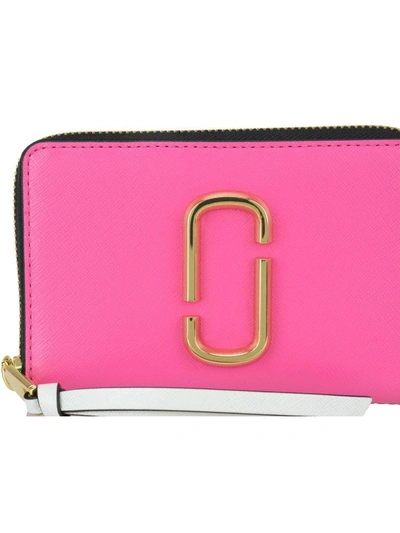 Shop Marc Jacobs Small Snapshot Wallet In Vivid Pink Multi