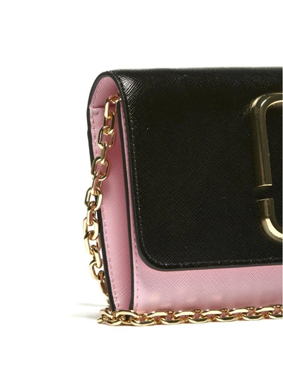 Shop Marc Jacobs Snapshot Chain Wallet In Nero Rosa