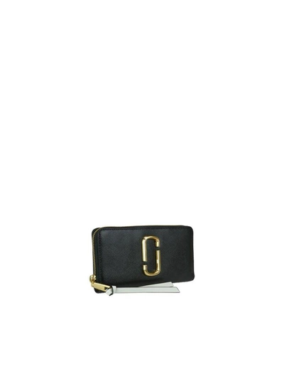 Shop Marc Jacobs Snapshot Wallet In Black/baby Pink