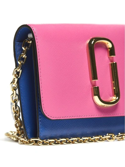 Shop Marc Jacobs Snapshot Chain Wallet In Fuxia Blu