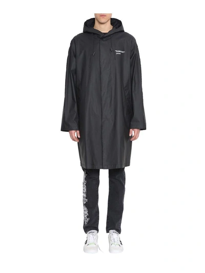 Shop Off-white Quote Raincoat In Nero