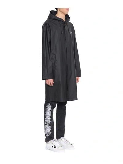 Shop Off-white Quote Raincoat In Nero