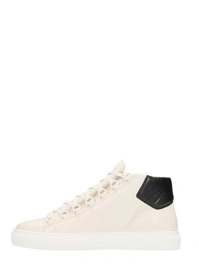 Shop Balenciaga Arena Low White Leather Sneakers In Beige