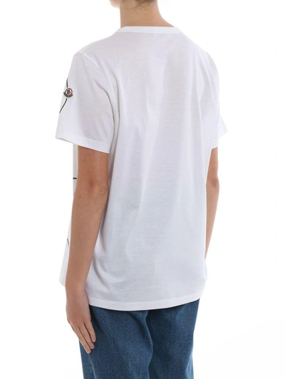 Shop Moncler Roundneck T-shirt In White