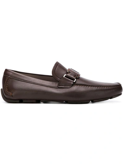 Shop Ferragamo Salvatore  Vara Buckle Loafers - Brown