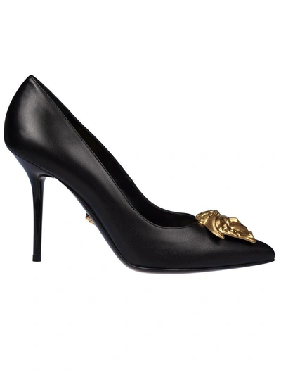 Shop Versace Medusa Palazzo Pumps In Nero/oro