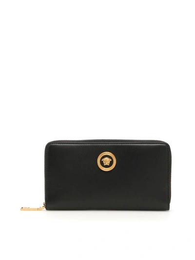 Shop Versace Zip-around Wallet In Nero Oro Tributenero