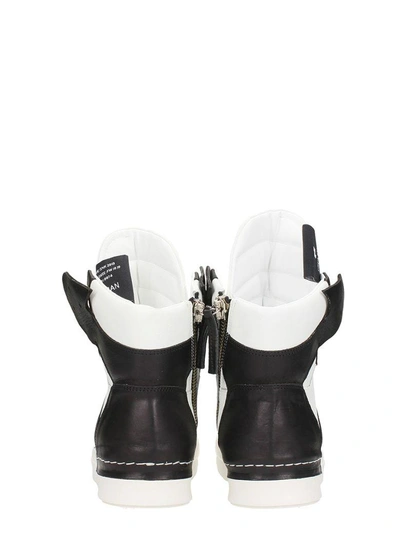 Shop Cinzia Araia Black/white Leather Sneakers