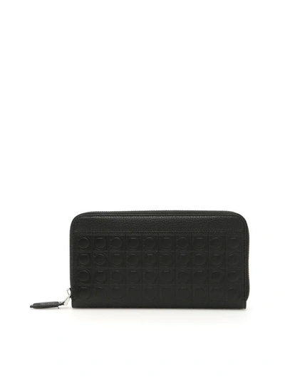 Shop Ferragamo Firenze Zip-around Wallet In Nero (black)