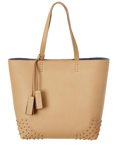 Shop Tod's Wave Medium Leather Tote In Brown