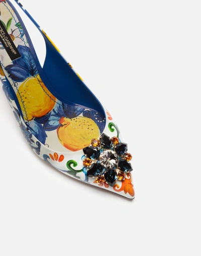 Shop Dolce & Gabbana Printed Patent Leather Slingbacks With Brooch Detail In Majolica Print