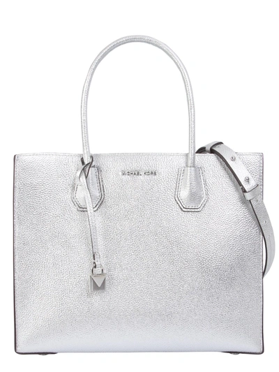 Shop Michael Michael Kors Large Mercer Tote In Argento