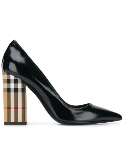 Shop Burberry 'dashwood' Pumps - Schwarz In Black