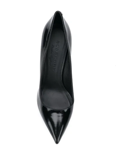 Shop Burberry 'dashwood' Pumps - Schwarz In Black