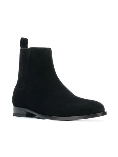 chelsea boots