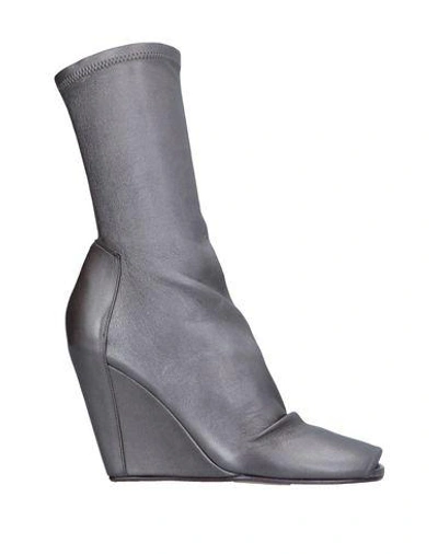 Shop Rick Owens Ankle Boot In Dove Grey