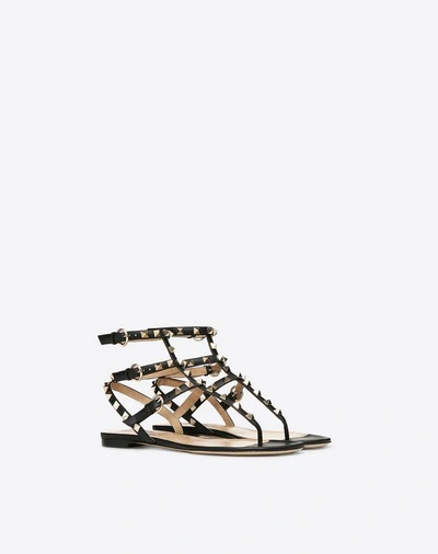 Valentino Rockstud Flip-flop Sandals In Black