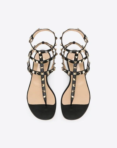 Valentino Rockstud Flip-flop Sandals In Black