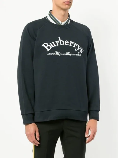 Shop Burberry Jersey-pullover Mit Print In Blue