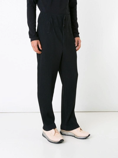 Issey Miyake Homme Plissé  Plissierte Hose Mit Tiefem Schritt - Schwarz In Black
