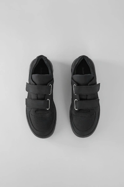 Shop Acne Studios 魔术贴运动鞋 黑色 In Black