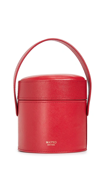 Shop Mateo The Isabel Bag In Vermelho