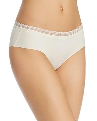 Shop Naked Lace-trim Seamless Hipster In Whipped Cream