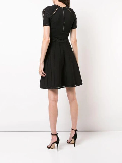 Shop Milly Ausgestelltes Kleid Mit V-ausschnitt In Black