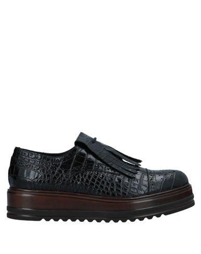 Shop Weekend Max Mara Laced Shoes In Black