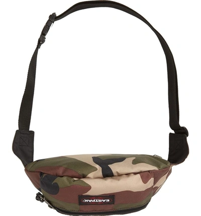 Shop Eastpak Doggy Belt Bag In Camo