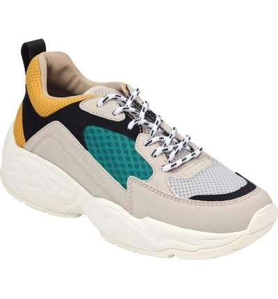 Kendall kylie hotsell dad sneaker