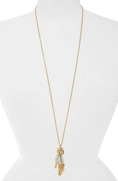 Shop Oscar De La Renta Hand Pendant Necklace In Gold