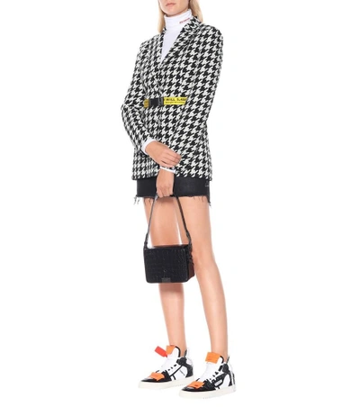 压花皮革运动鞋