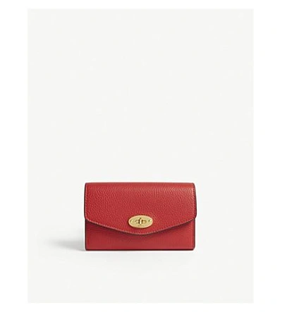 Shop Mulberry 小 Darley 皮革 离合器 In Ruby Red