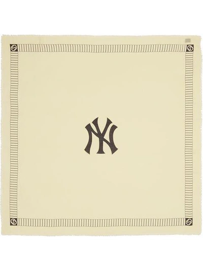 Shop Gucci Shawl With Ny Yankees™ Print In Neutrals