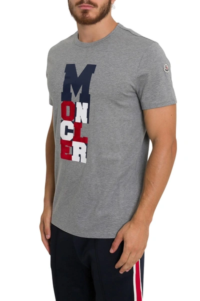 Shop Moncler Logo Printed T-shirt In Grigio