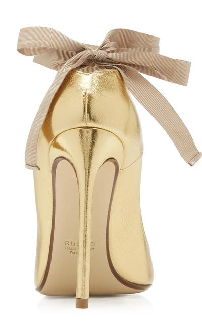 Shop Francesco Russo Metallic Bow Pump In Gold