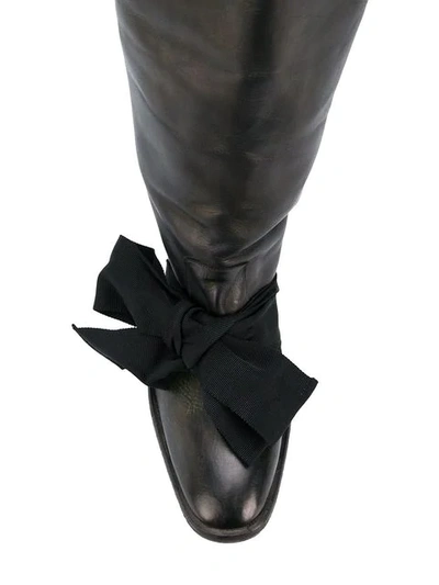 ribbon detail rainer boots