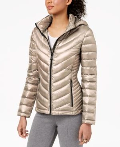 lof Vereniging kopen Calvin Klein Petite Hooded Packable Puffer Coat In Shine Thistle | ModeSens