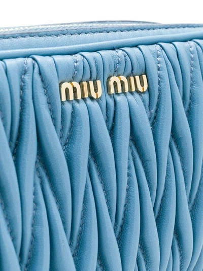 Shop Miu Miu Matelassé-umhängetasche - Blau In Blue
