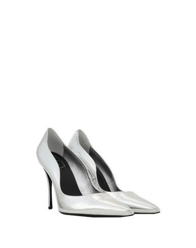 Shop Roger Vivier Pump In Silver