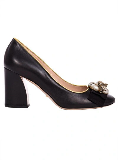Shop Gucci Leather Mid-heel Pump With Bee In Nero