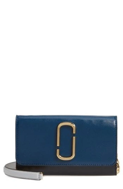 Shop Marc Jacobs Snapshot Leather Wallet On A Chain In Blue Sea Multi