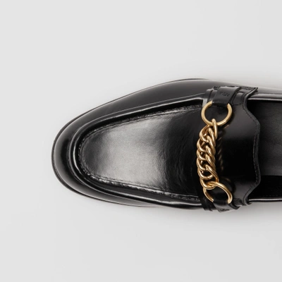 Shop Burberry The Leather Link Loafer In Black