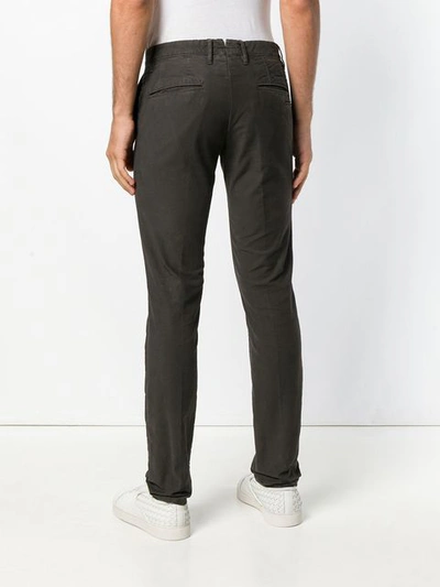 slim fit basic chinos