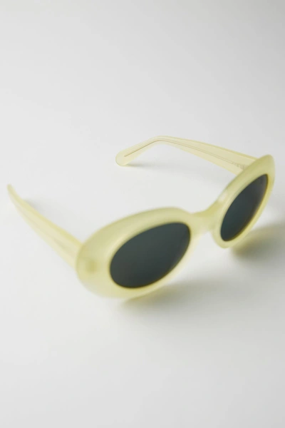 Shop Acne Studios Oval Sunglasses Yellow/blue