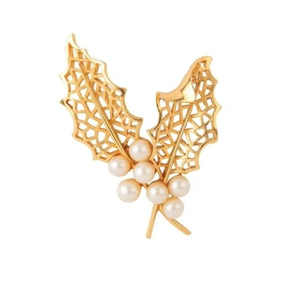 Shop Susan Caplan Vintage 1960s Vintage Trifari Faux Pearl And Leaf Brooch