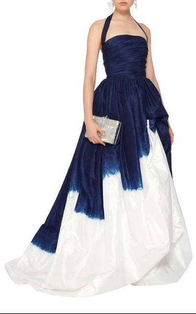 Shop Oscar De La Renta Pleated Dip-dyed Silk Gown In Navy