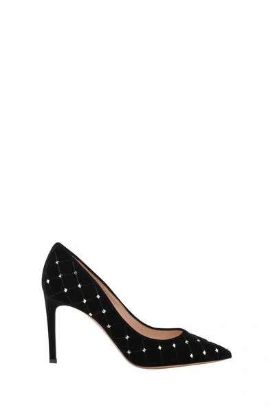 Shop Valentino Rockstud Velvet Pumps In Nero